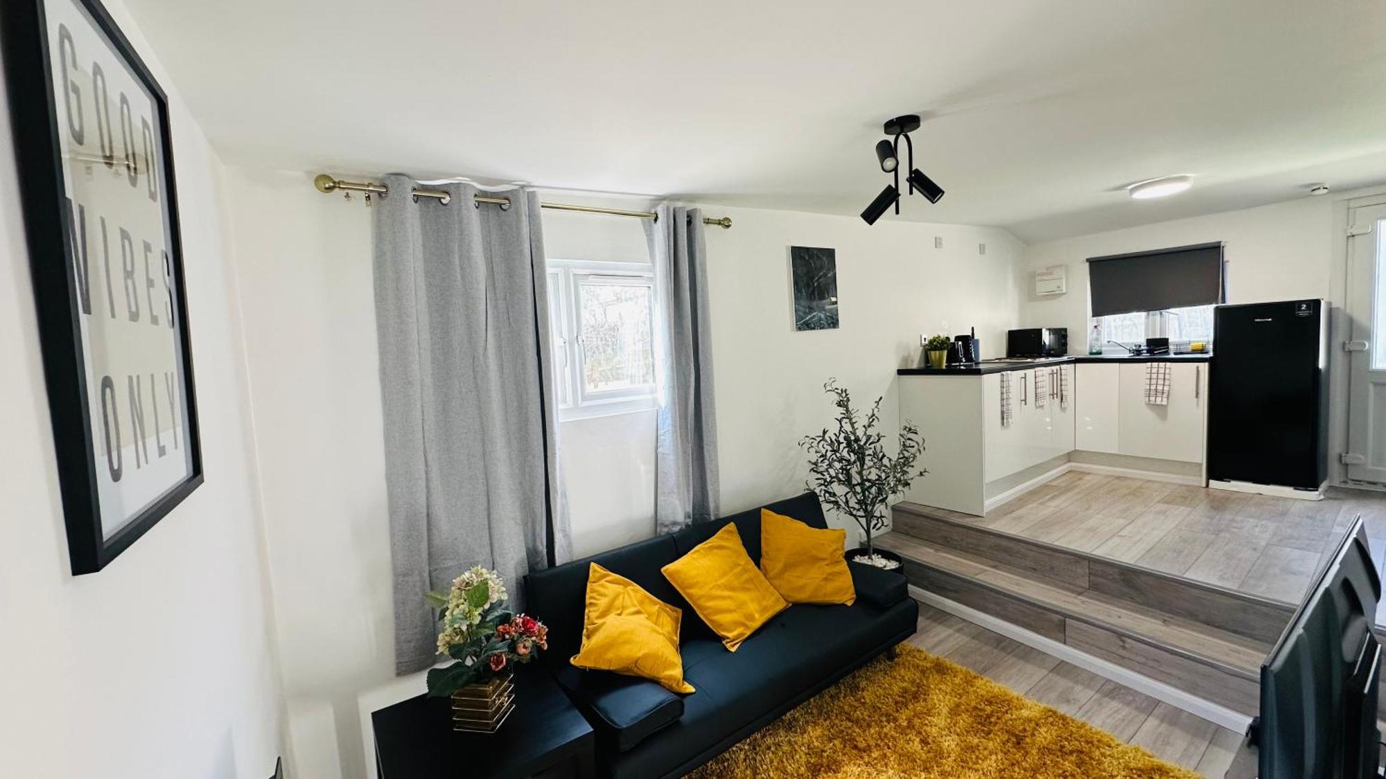 דירות לונדון Cosy And Comfy מראה חיצוני תמונה